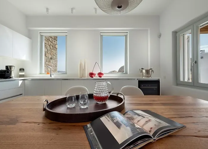 Frederica In Mykonos * سوبر بارادايس بيتش